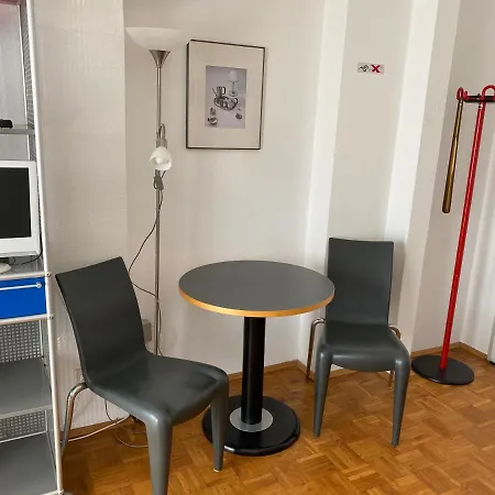 Apartmenthaus Zentrum Komfort Mit Miniküchen Verschiedener Größen Kassel
