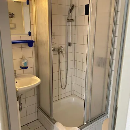 Apartmenthaus Zentrum Komfort Mit Miniküchen Verschiedener Größen Kassel