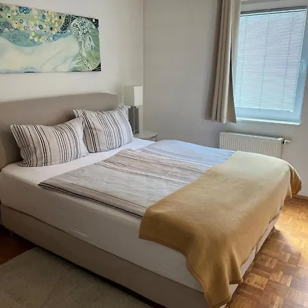 Apartmenthaus Zentrum Komfort Mit Miniküchen Verschiedener Größen Kassel