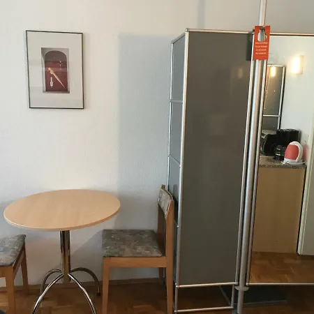 Apartmenthaus Zentrum Komfort Mit Miniküchen Verschiedener Größen Kassel