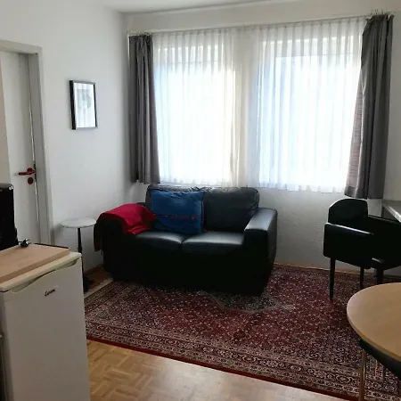 Apartment Apartmenthaus Zentrum Komfort Mit Miniküchen Verschiedener Größen *