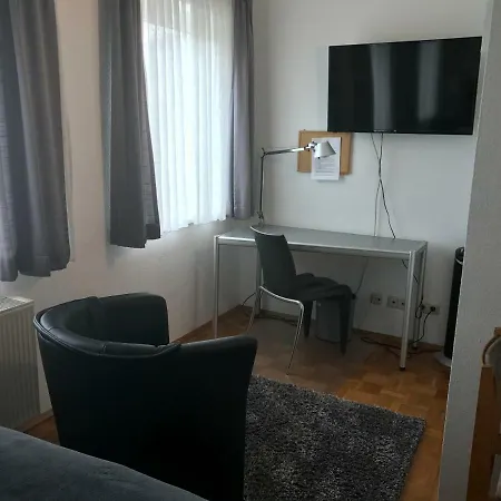 Apartmenthaus Zentrum Komfort Mit Miniküchen Verschiedener Größen Apartment *