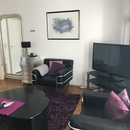 Apartmenthaus Zentrum Komfort Mit Miniküchen Verschiedener Größen