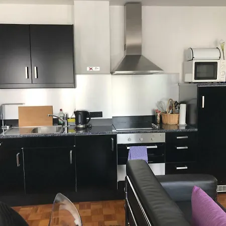 Apartmenthaus Zentrum Komfort Mit Miniküchen Verschiedener Größen *